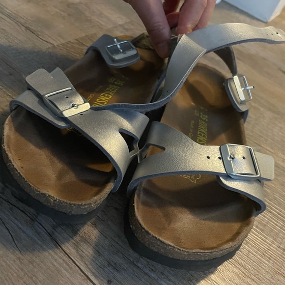 Birkenstock Rio Silver size 35 / 225 - Picture 2 of 4